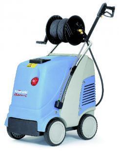 上海食品廠引進(jìn)德國(guó)進(jìn)口環(huán)保熱水清洗機(jī)，引領(lǐng)行業(yè)保潔新風(fēng)尚